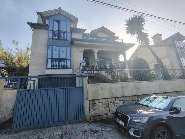 Chalet, Cangas