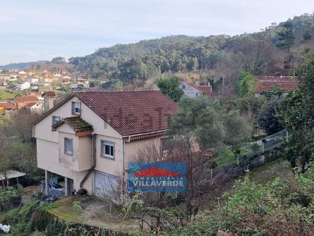 Chalet, Cangas