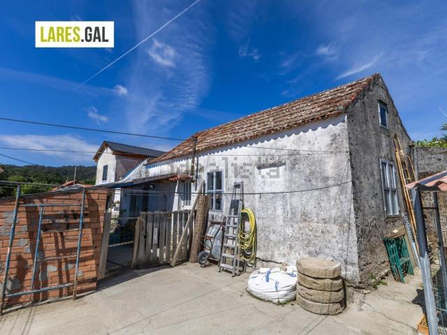 Chalet, Cangas