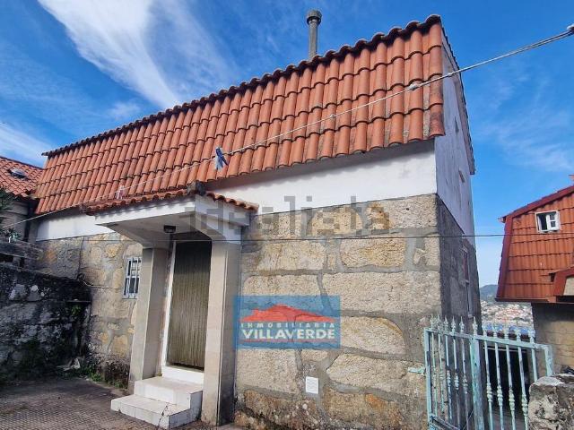 Chalet, Cangas