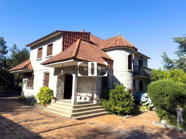 Chalet, Cangas