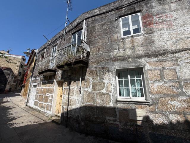 Chalet, Cangas