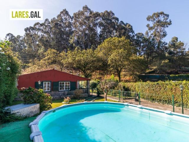 Chalet, Cangas