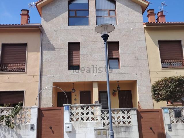 Chalet, Cangas