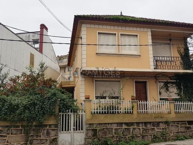 Chalet, Cangas