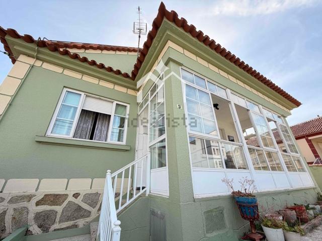 Chalet, Cangas