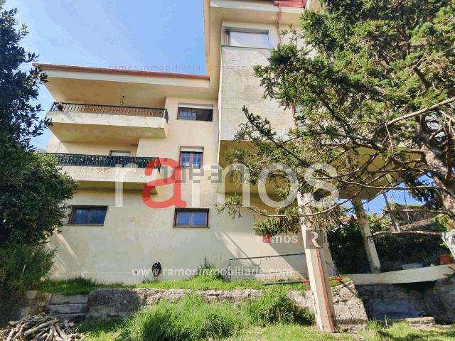 Chalet, Cangas