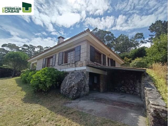 Chalet, Cangas