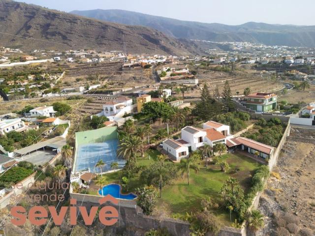 Chalet, Candelaria