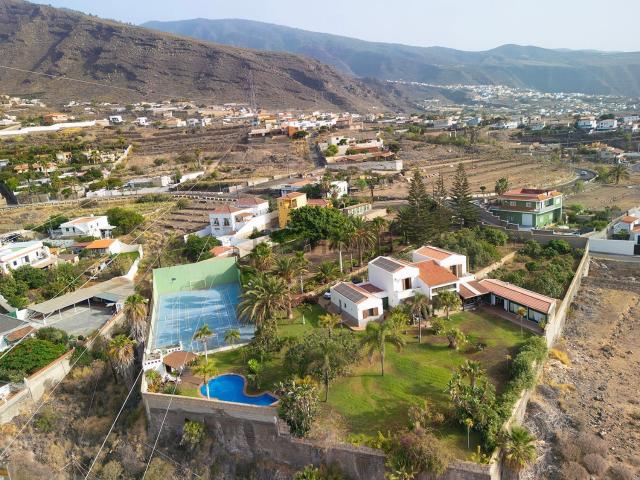 Chalet, Candelaria