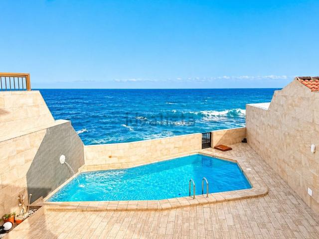 Chalet, Candelaria