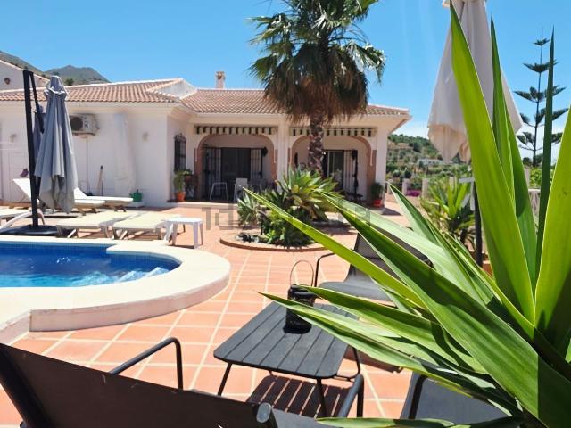 Chalet, Canillas de Albaida