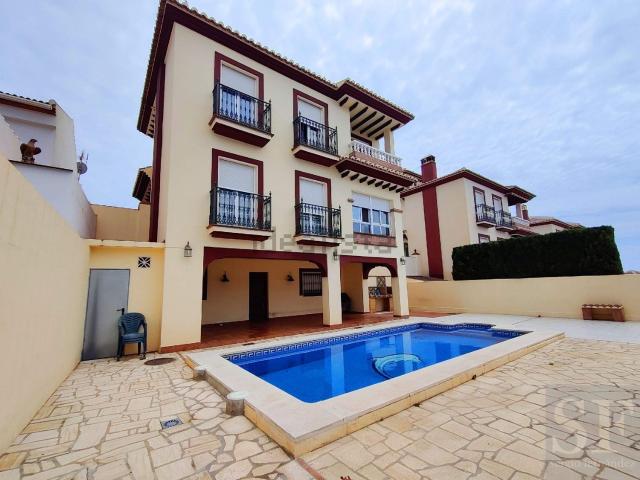 Chalet, Canillas de Albaida