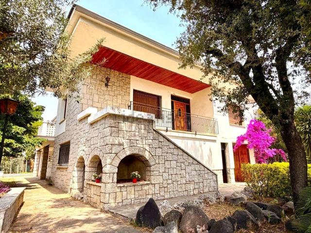 Chalet, Canovelles