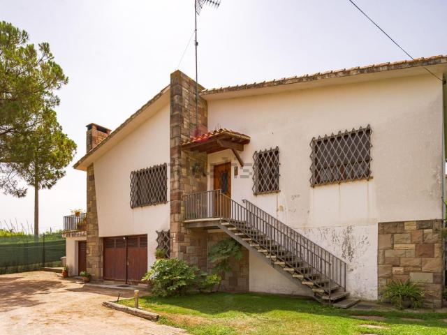 Chalet, Canovelles