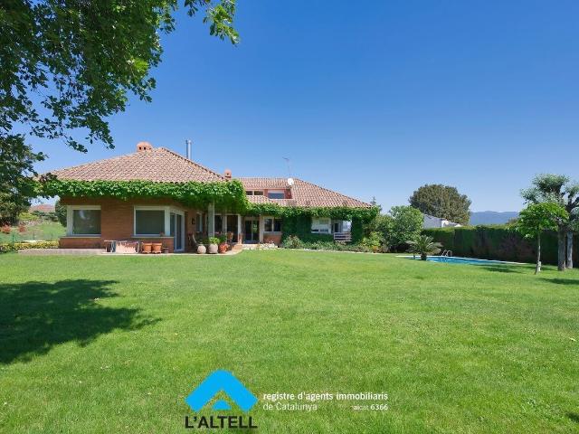 Chalet, Canovelles