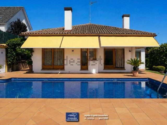 Chalet, Canovelles