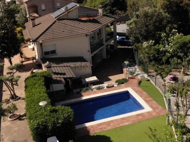 Chalet, Cànoves i Samalús