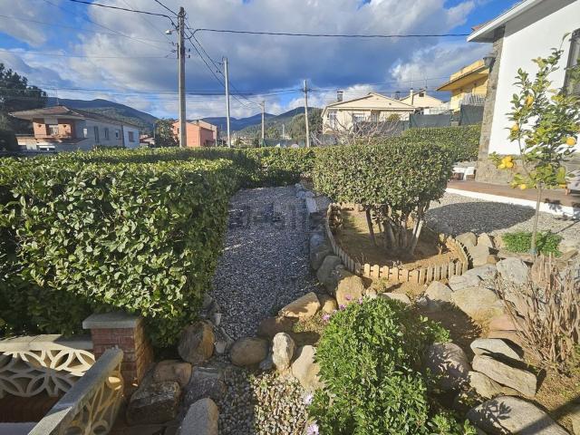 Chalet, Cànoves i Samalús
