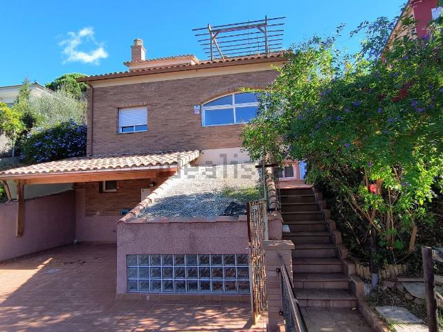 Chalet, Cànoves i Samalús