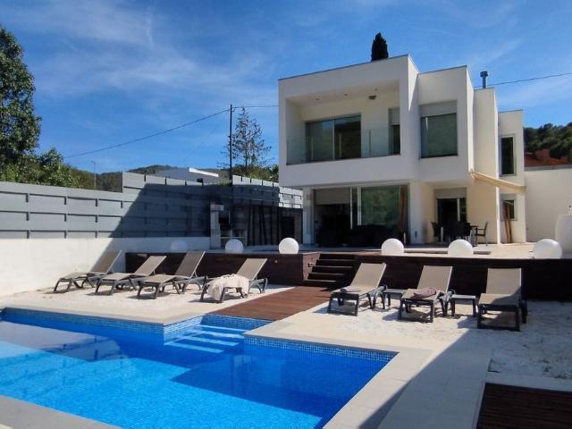 Chalet, Canyelles