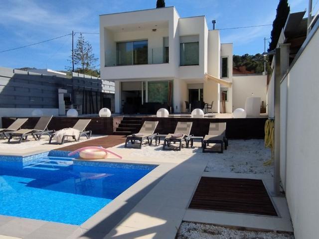 Chalet, Canyelles