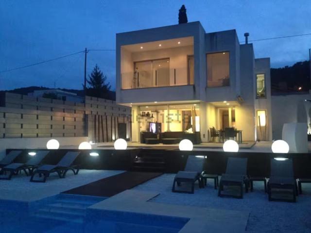 Chalet, Canyelles