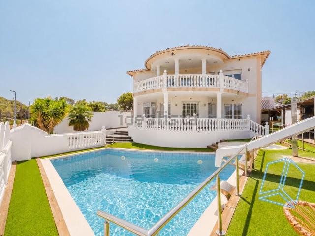 Chalet, Canyelles