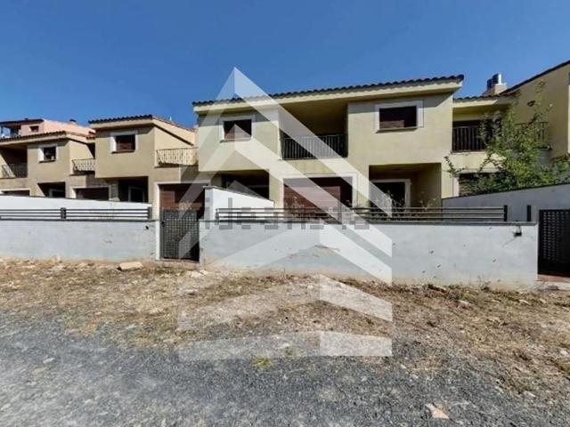 Chalet, Capafonts