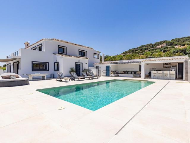 Chalet, Casares