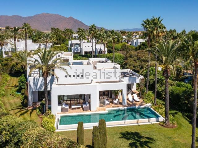 Chalet, Casares