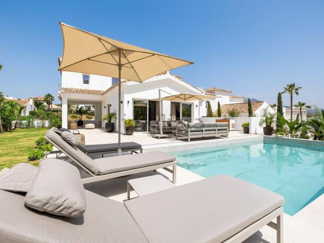 Chalet, Casares