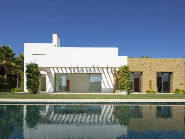 Chalet, Casares