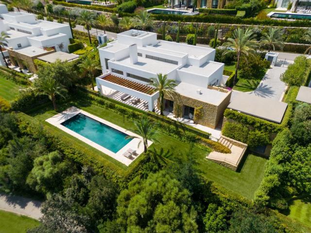 Chalet, Casares