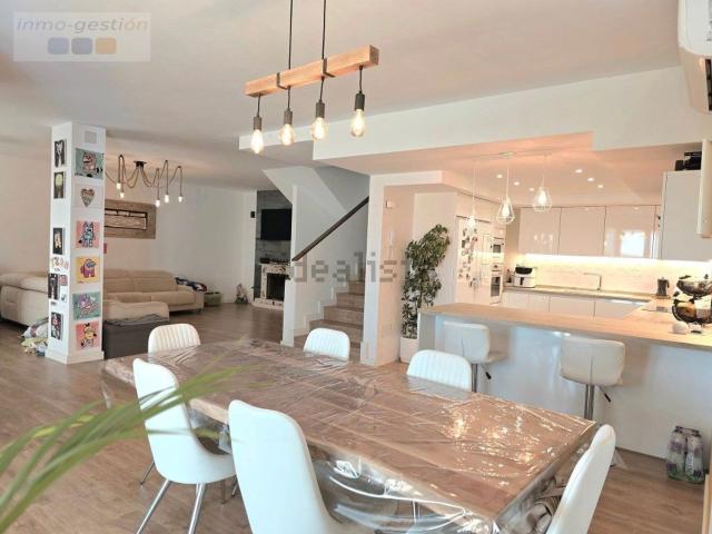 Chalet, Casares