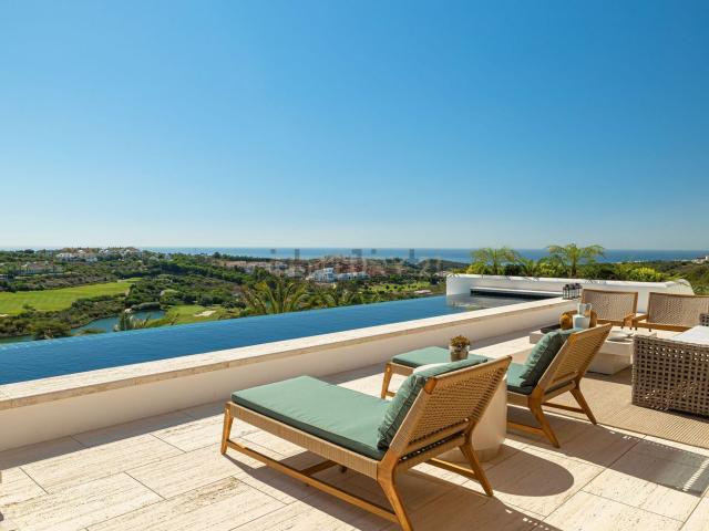 Chalet, Casares