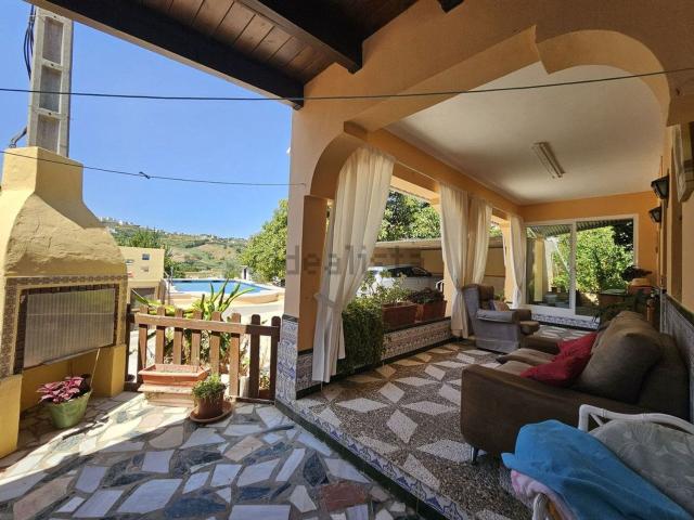 Chalet, Casares