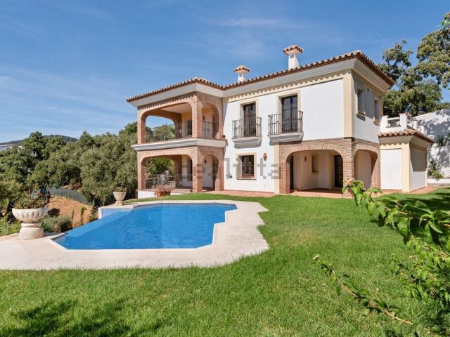 Chalet, Casares