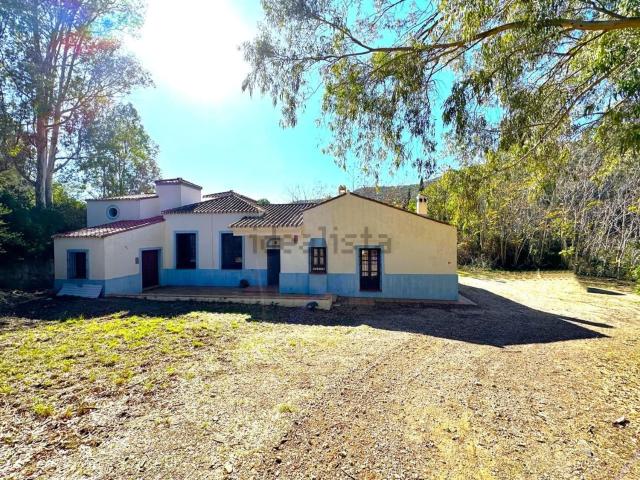 Chalet, Casares