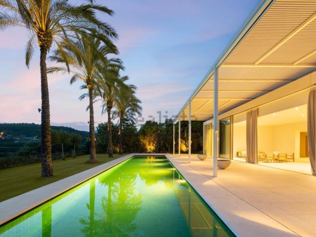 Chalet, Casares