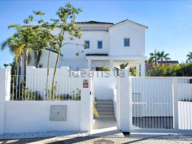 Chalet, Casares