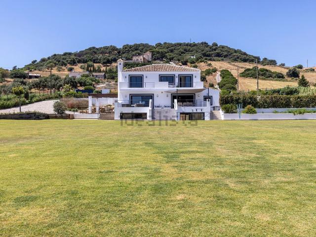 Chalet, Casares