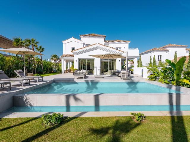 Chalet, Casares