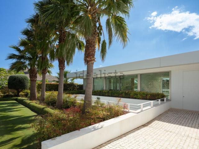 Chalet, Casares