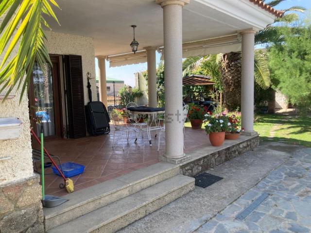 Chalet, Casas de Don Gomez