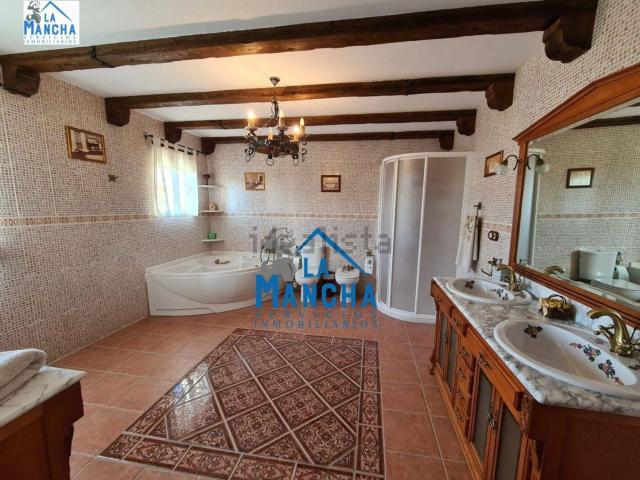 Chalet, Casas de Juan Nuñez