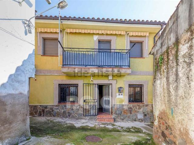 Chalet, Casas de Millan