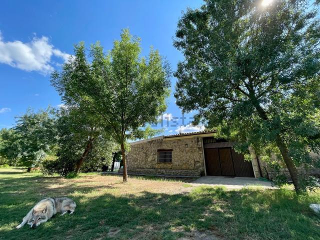 Chalet, Casas del Castañar