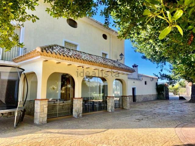 Chalet, Castalla