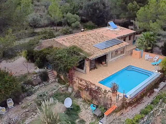 Chalet, Castell de Castells
